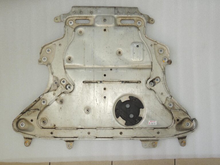 BMW G30 G31 xDrive nostiprinājuma plāksne priekšējai šķērsbalstai 31106887547 6887547 OE