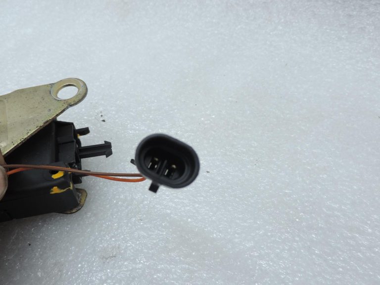 OE Smart ForTwo W450 priekšējā labā durvju slēdzene 0002856V009