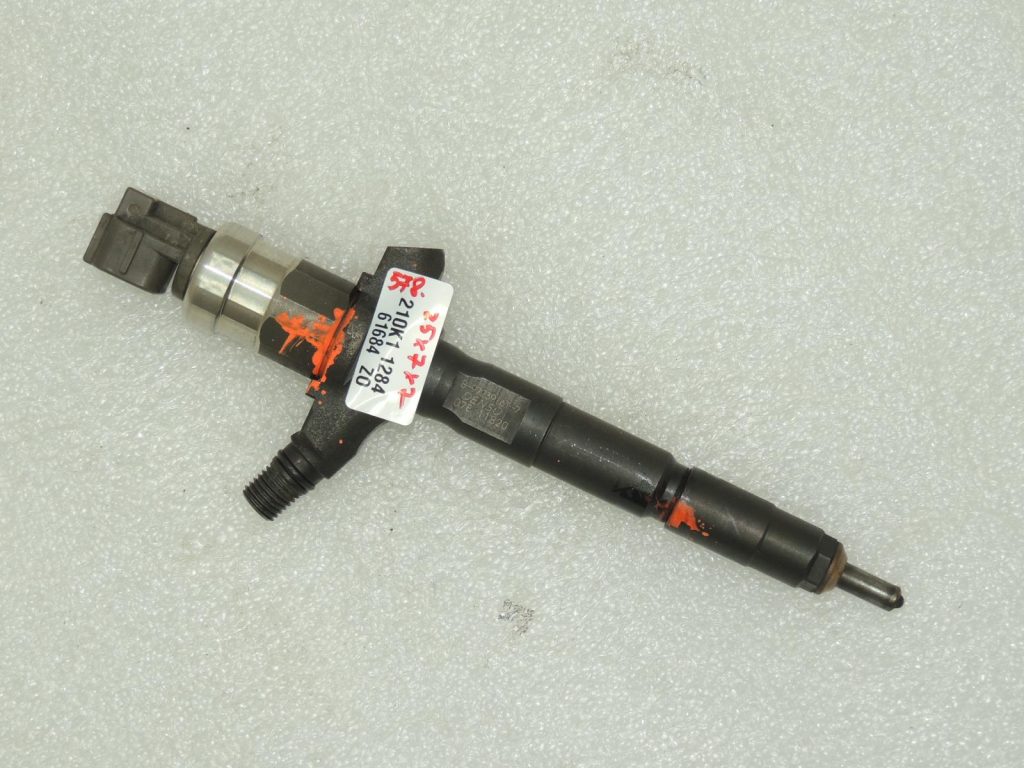 Opel Signum, Vectra C, Saab 9-5, Renault Espace 3.0 V6 degvielas iesmidzinātājs 98432375 OE