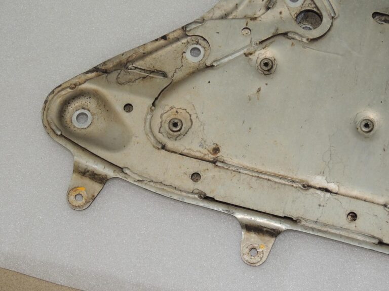 BMW G30 G31 xDrive nostiprinājuma plāksne priekšējai šķērsbalstai 31106887547 6887547 OE