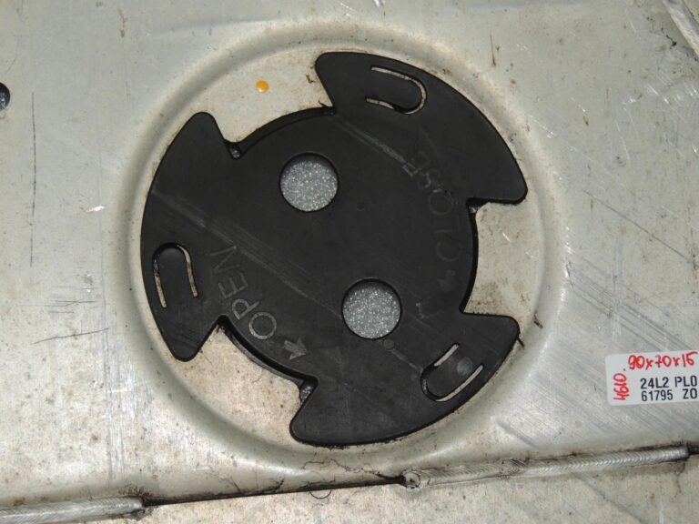 BMW G30 G31 xDrive nostiprinājuma plāksne priekšējai šķērsbalstai 31106887547 6887547 OE
