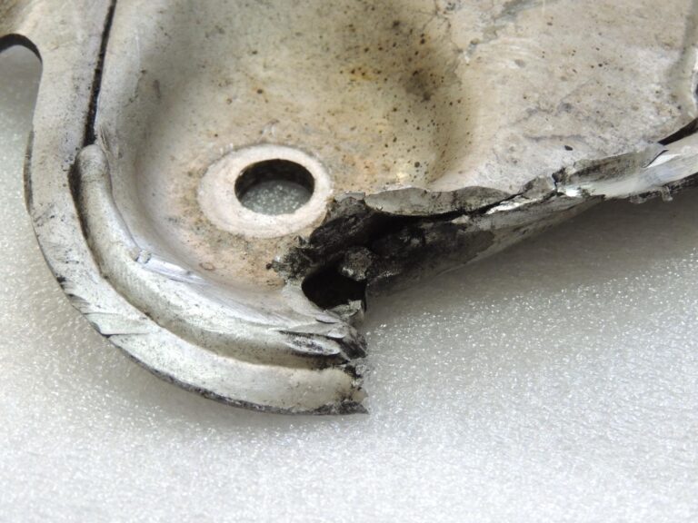 BMW G30 G31 xDrive nostiprinājuma plāksne priekšējai šķērsbalstai 31106887547 6887547 OE