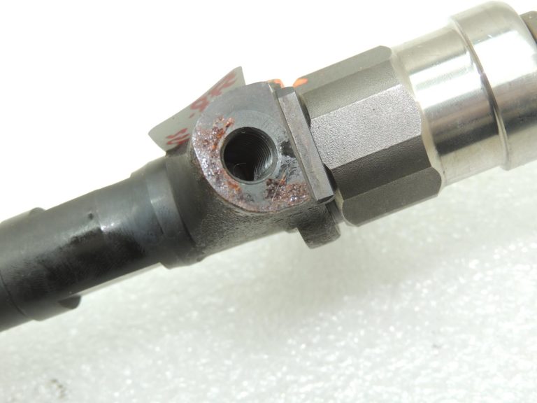 Opel Signum, Vectra C, Saab 9-5, Renault Espace 3.0 V6 degvielas iesmidzinātājs 98432375 OE