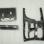 BMW G30 G31 centrālās konsoles apdare „Oxide Silver Dark“ (kreisās puses stūres versija) 51169380179 9380179 OE