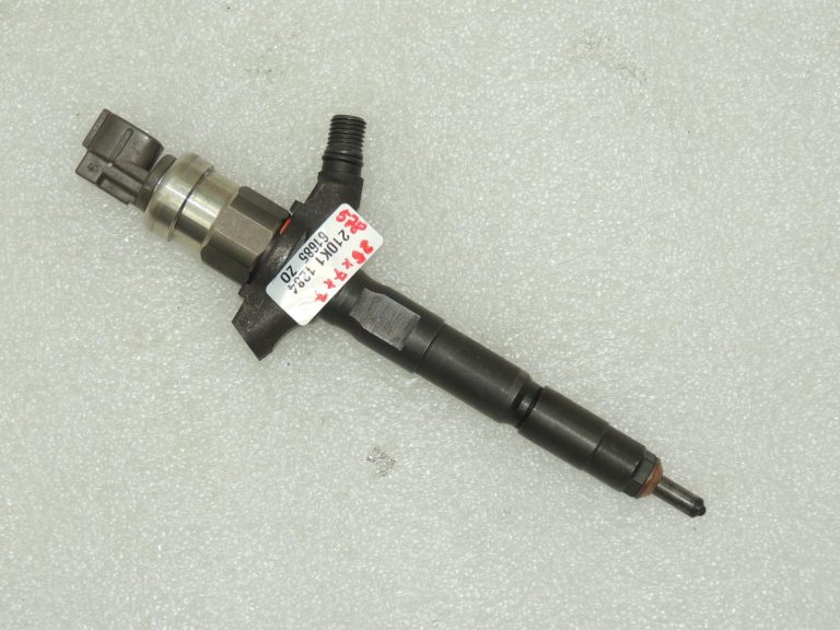 Opel Signum, Vectra C, Saab 9-5, Renault Espace 3.0 V6 degvielas iesmidzinātājs 98432375 OE