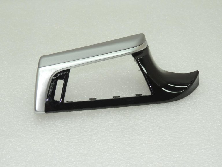 BMW G30 G31 Dekoratīvā līste priekšējā paneļa kreisajā pusē, „Oxide Silver“ hroms, 51459329513