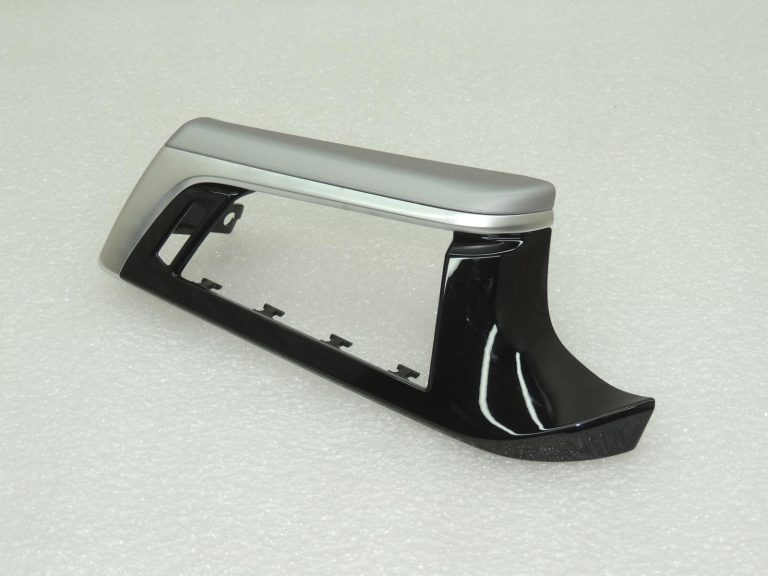 BMW G30 G31 Dekoratīvā līste priekšējā paneļa kreisajā pusē, „Oxide Silver“ hroms, 51459329513