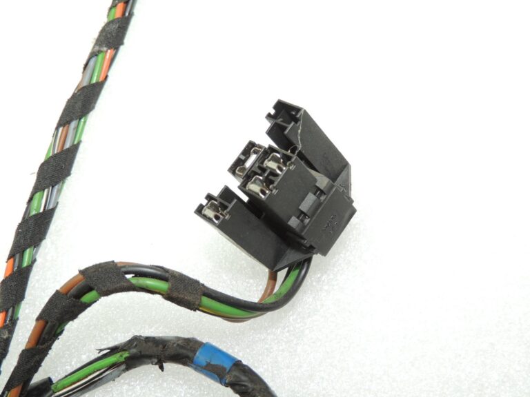 Smart Fortwo 450 vadības kabeļu kopne, vadītāja kreisā durvī, kabeļu kopne Q0009939V001000000 OE