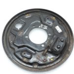Nissan Navara II D40 3.0DCi aizmugurējais labais bremžu trumulas aizsargpārsegs 44030EB70A