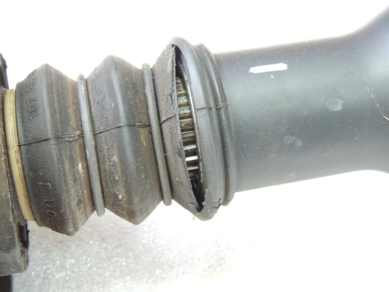 BMW G30 G31 520d xDrive piedziņas vārpsta, aizmugurējā izvades vārpsta 26108687371 OE