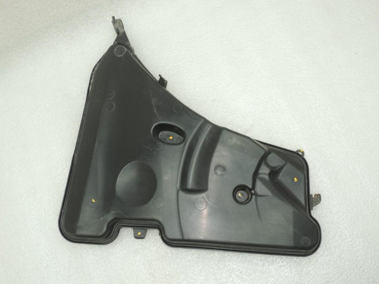 BMW G30 G31 5. sērijas stiklu tīrīšanas šķidruma tvertne 61668491830 8491830 OE