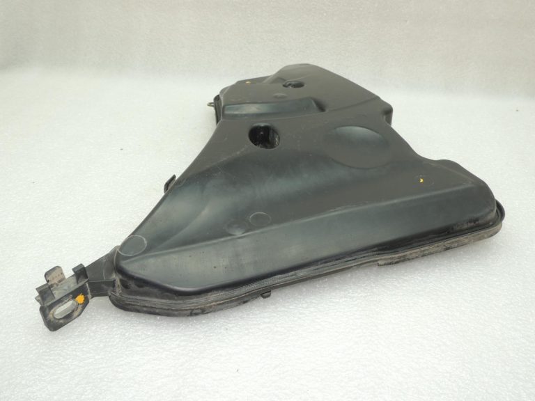 BMW G30 G31 5. sērijas stiklu tīrīšanas šķidruma tvertne 61668491830 8491830 OE