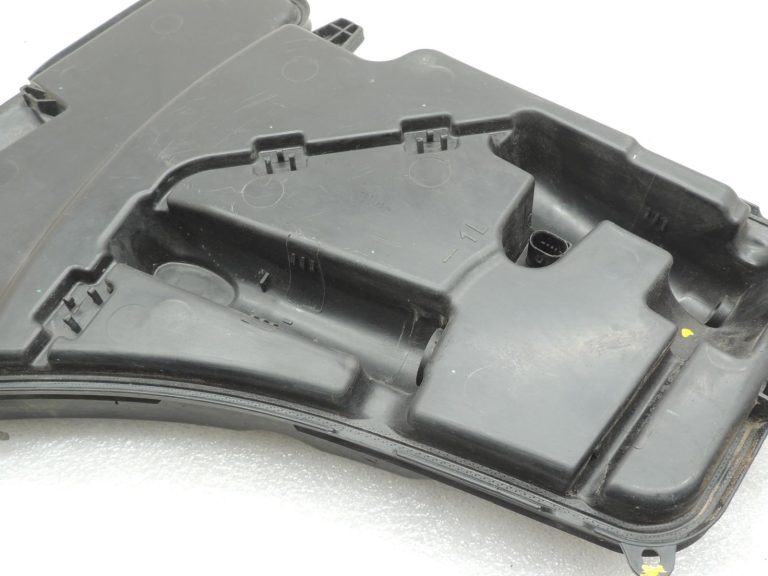 BMW G30 G31 5. sērijas stiklu tīrīšanas šķidruma tvertne 61668491830 8491830 OE