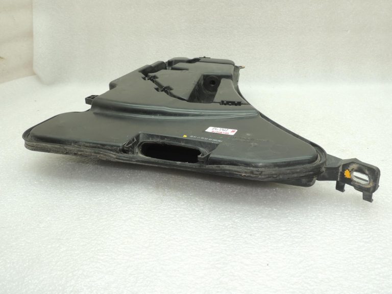 BMW G30 G31 5. sērijas stiklu tīrīšanas šķidruma tvertne 61668491830 8491830 OE