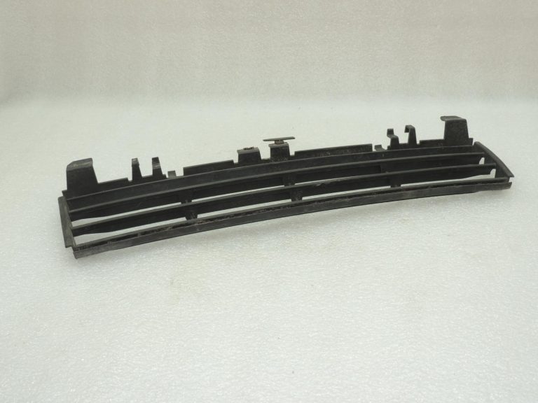 BMW G30 G31 standarta ventilācijas režģis bampera vidū 51117385257 7385257 OE
