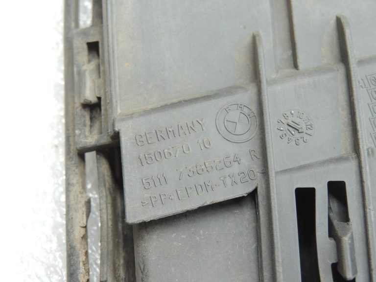 BMW G30 G31 standarta ventilācijas režģu komplekts labajā pusē, pārsegs 51117385262 7385262 OE
