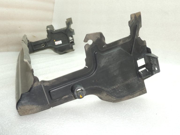 BMW G30 G31 radiatora kronšteins, gaisa plūsmas novadīšana zem radiatora 51747383846 7383846 OE