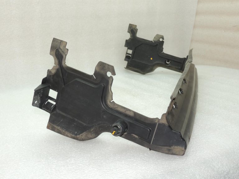 BMW G30 G31 radiatora kronšteins, gaisa plūsmas novadīšana zem radiatora 51747383846 7383846 OE