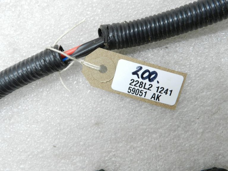 Nissan Qashqai oriģinālais stāvbremzes vadu komplekts 241514EA0B