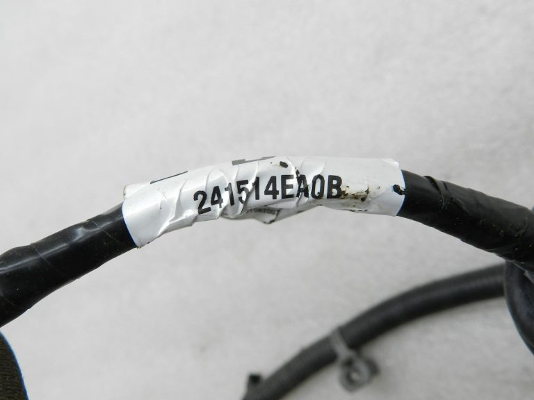 Nissan Qashqai oriģinālais stāvbremzes vadu komplekts 241514EA0B
