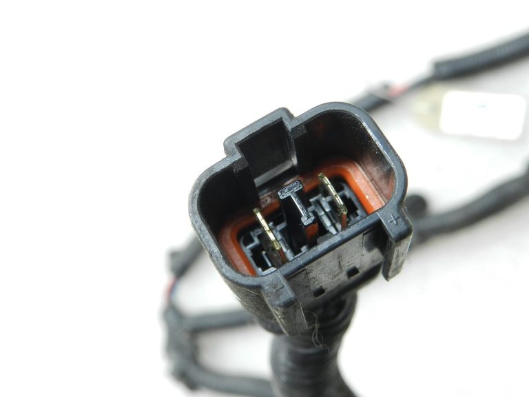 Nissan Qashqai oriģinālais stāvbremzes vadu komplekts 241514EA0B