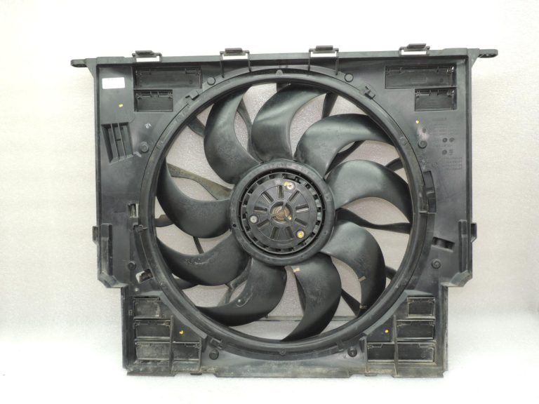 BMW G30 G31 520d dzesētāja ventilatora rāmis 400 W 17428576512 17428472266 OE