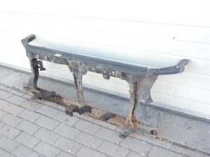 Nissan Navara II D40 3.0DCi V6 V9X radiatora kronšteins F25005X2MA