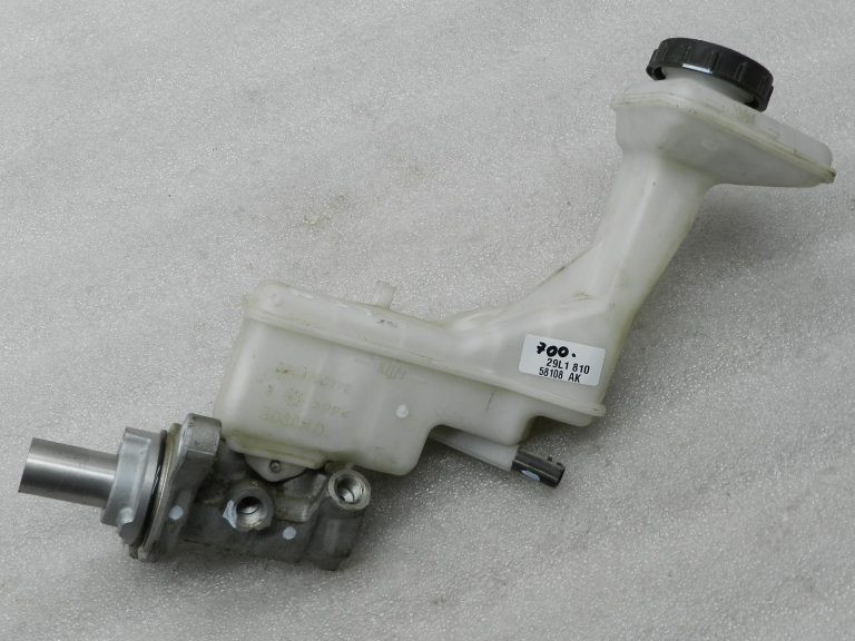 Nissan Qasqai oriģinālais galvenais bremžu cilindrs 460104EH1A