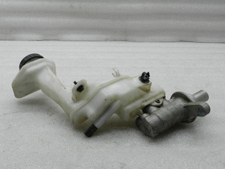 Nissan Qasqai oriģinālais galvenais bremžu cilindrs 460104EH1A