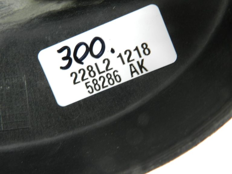 Nissan Qashqai oriģinālais salona spogulis – BOJĀTS! 96321AX700
