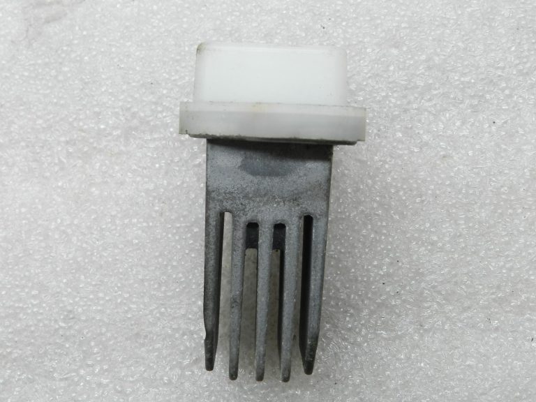 Nissan Qashqai Mazā radiatora ventilatora reostats 2722670T03