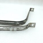 OE Toyota Corolla E21 degvielas tvertnes stiprinājumu komplekts 77602F4010 77601F4010