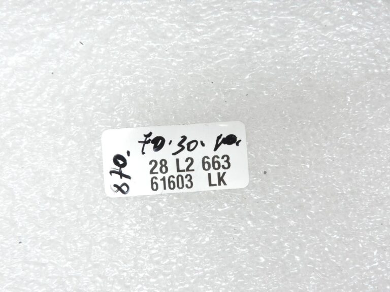 OE Toyota Corolla E21 degvielas tvertnes stiprinājumu komplekts 77602F4010 77601F4010