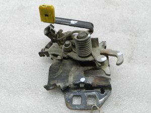 Ford Ranger Dzinēja pārsega slēdzene