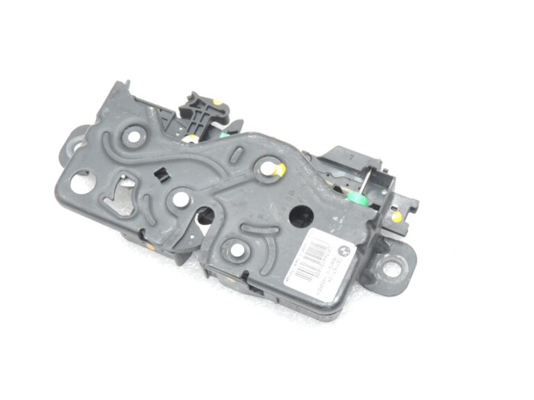 OE BMW G20, G28, G30, G38, G82 bagāžnieka durvju slēdzene 51247441014