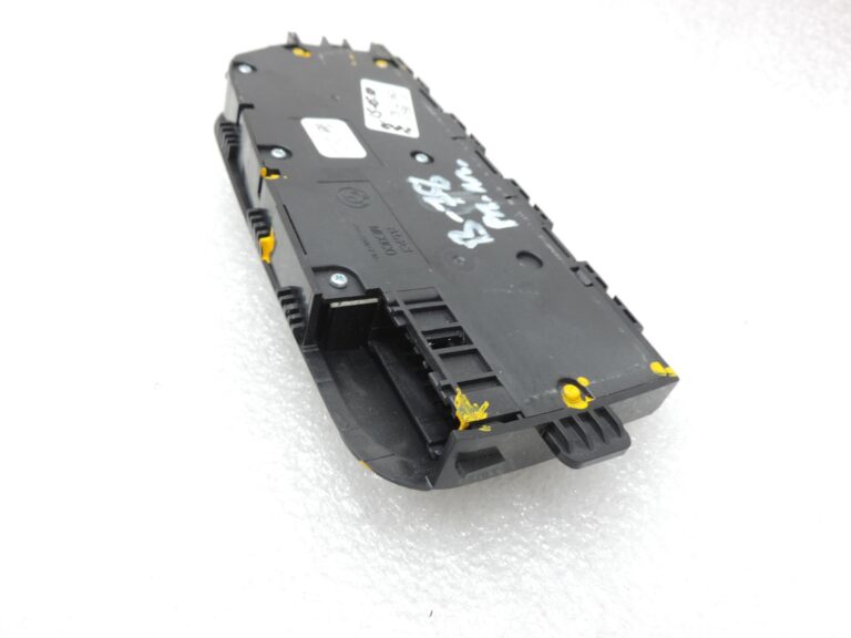 OE BMW G30 G31 G32 sēdekļa regulēšanas slēdzis (kreisais) 61319330919