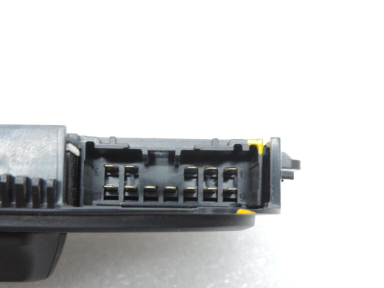 OE BMW G30 G31 G32 sēdekļa regulēšanas slēdzis (kreisais) 61319330919