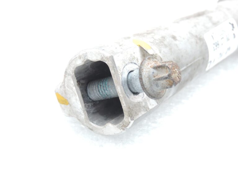 OE BMW G30, G31, G32, G38 stūres kolonnas krustveida savienojums, stūres vārpsta 32306869347