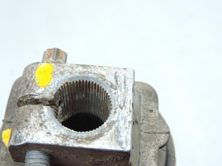 OE BMW G30, G31, G32, G38 stūres kolonnas krustveida savienojums, stūres vārpsta 32306869347