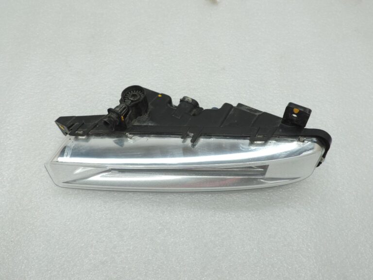OE BMW G30 G31 G32 G38 priekšējais labais miglas lukturis 63177349132