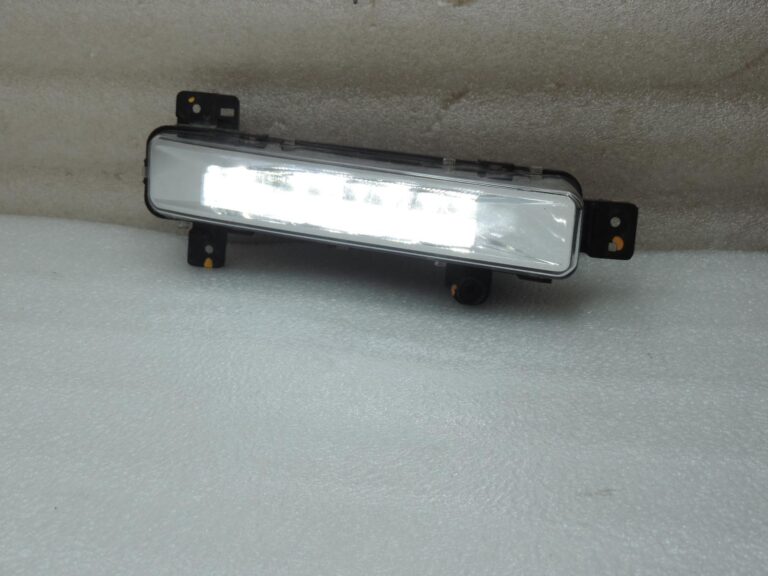 OE BMW G30 G31 G32 G38 priekšējais labais miglas lukturis 63177349132