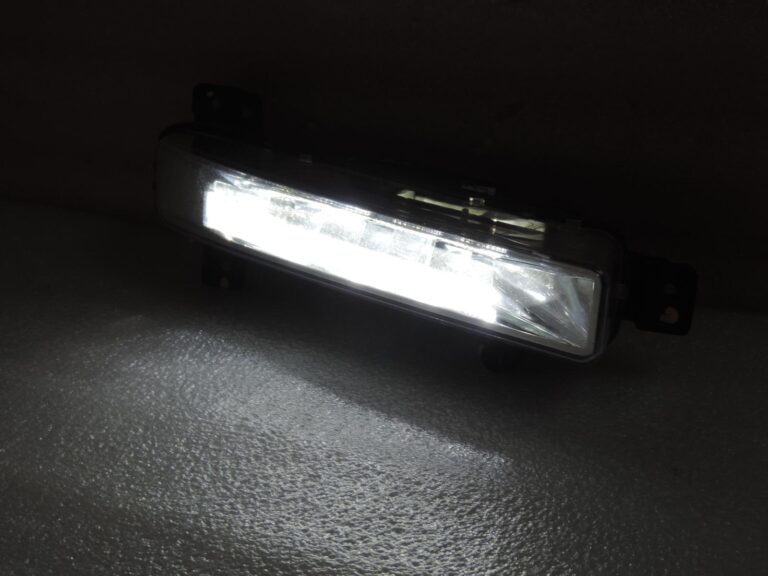 OE BMW G30 G31 G32 G38 priekšējais labais miglas lukturis 63177349132