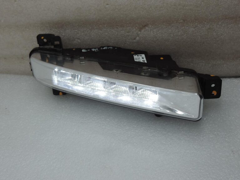 OE BMW G30 G31 G32 G38 priekšējais labais miglas lukturis 63177349132