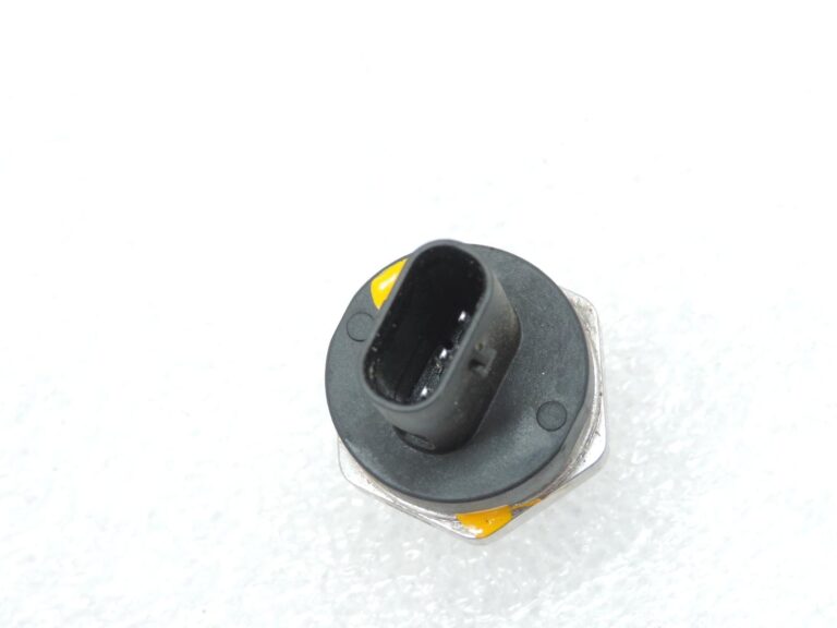 OE BMW F21, F22, F30, F31, G30, G31 dīzeļdzinējs B47 eļļas spiediena sensors 12618614494