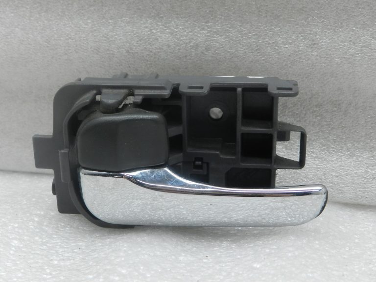 Nissan X-Trail oriģinālā aizmugurējā kreisā roktura rokturis 806718H902