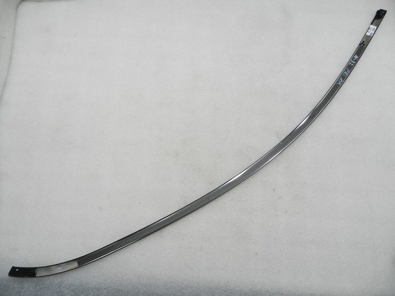 Nissan Qashqai J11 oriģinālā durvju apdares līste, priekšējā kreisā durvju loga līste 802834EA1B