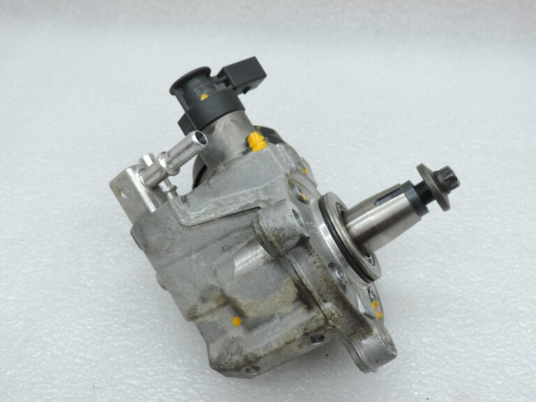 OE BMW G30, G31, F22, F30, F31 2,0 dīzeļdzinējs B47 degvielas sūknis, augstspiediena sūknis 8511626