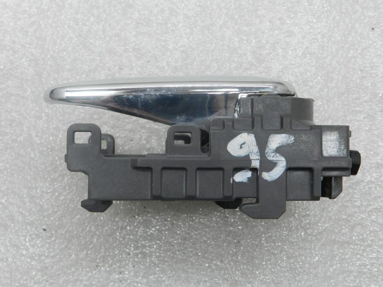 Nissan X-Trail oriģinālā salona rokturi labajā pusē 806708H902