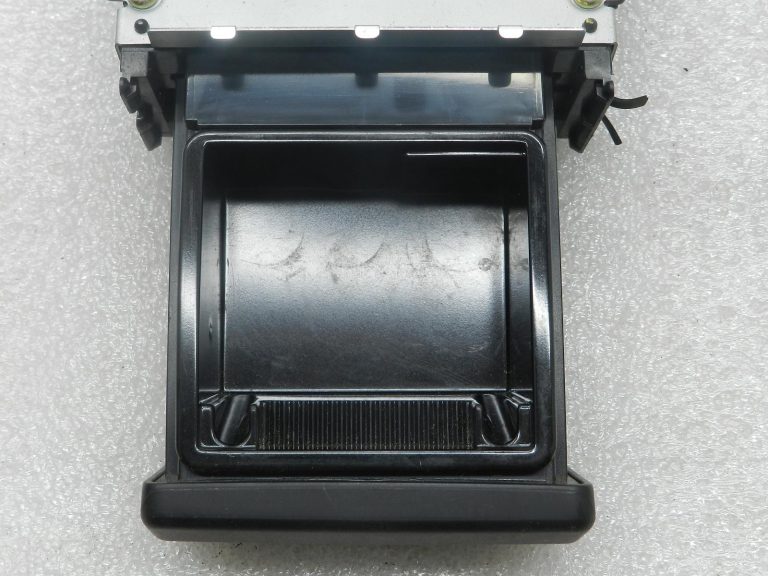 „Nissan X-Trail“ oriģinālais pelnu trauks 68800EQ400