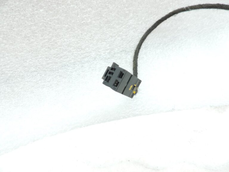 OE BMW G30 G31 G11 G12 BASIC sēdekļa apsildes elements priekšā 7357404